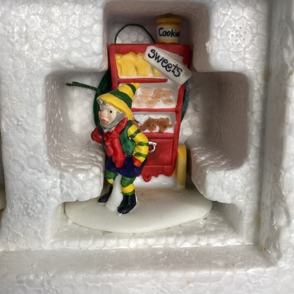 Vintage Department 56 Heritage Collection “Baker Elves” - Picture 2 of 4